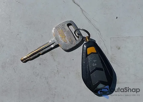 2010 Toyota Tundra Grade V6 z USA, uszkodzony, nr VIN 5TFRU5F1XAX021035